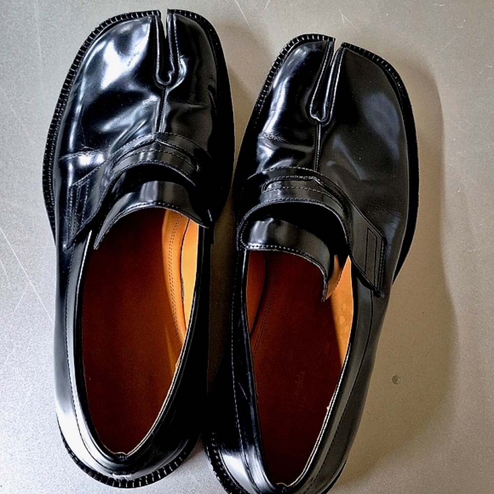 Size 22  MM6Maison Margiela tabi loafers. New!!!